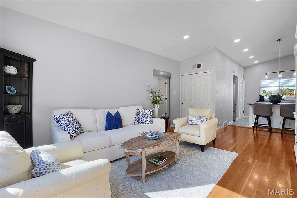 109 E Washington Avenue Unit: 2S