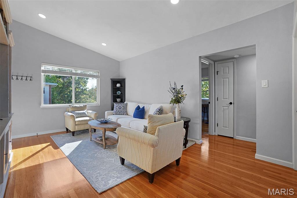 109 E Washington Avenue Unit: 2S