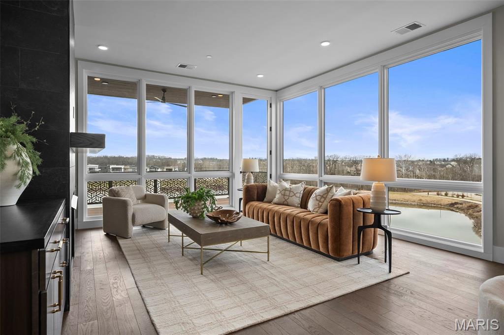 16460 Wildhorse Lake Boulevard Unit: 303