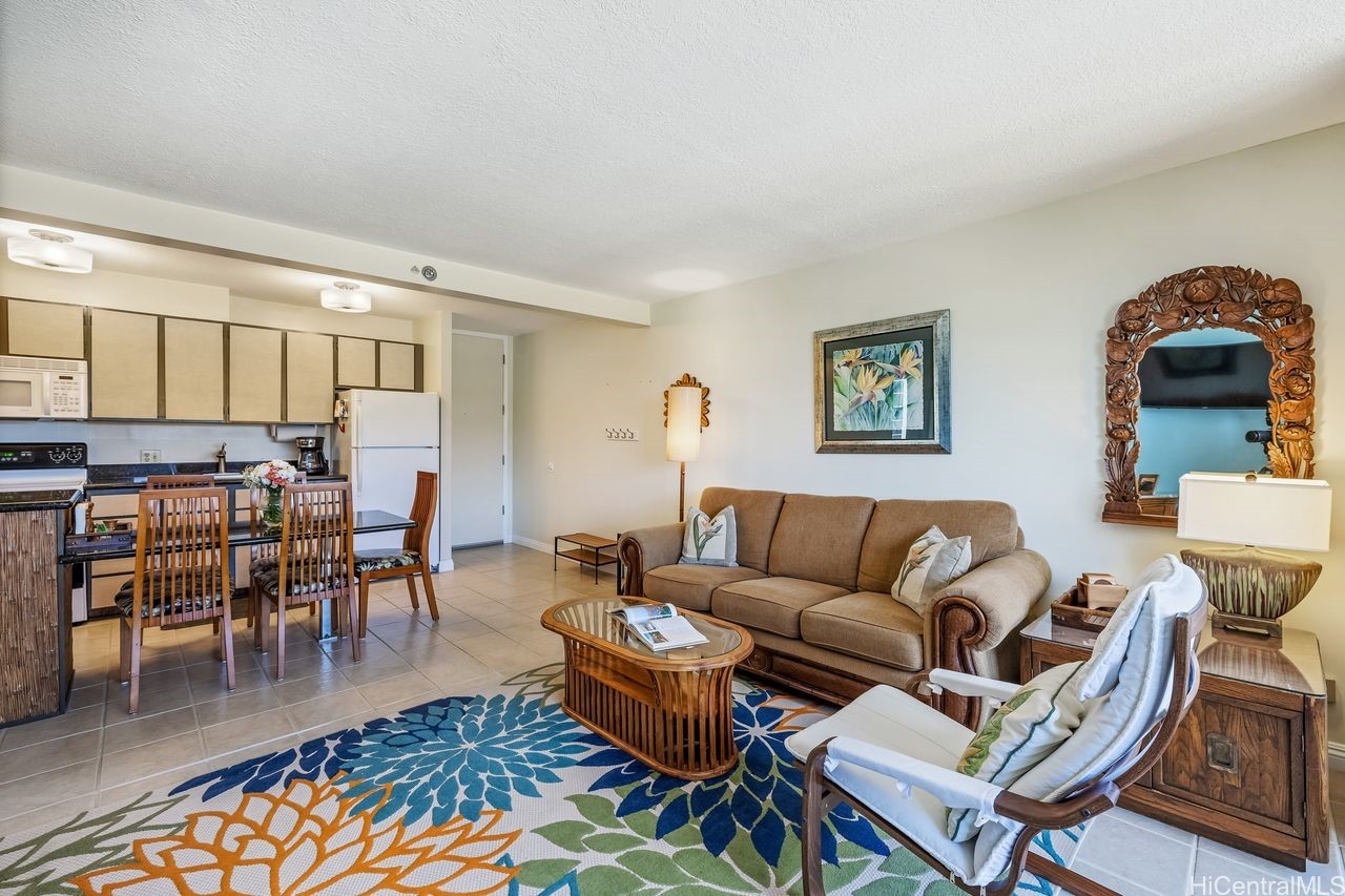 229 Paoakalani Avenue 1014