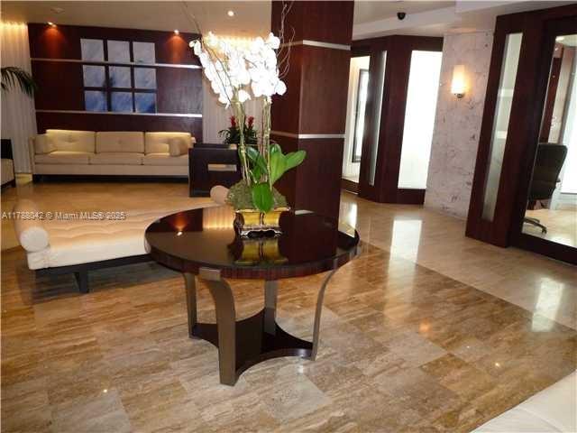 2451 Brickell Ave # 3E