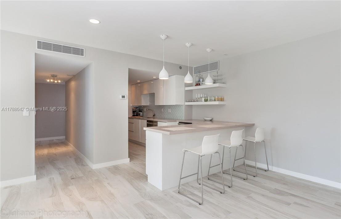 2451 Brickell Ave # 3E