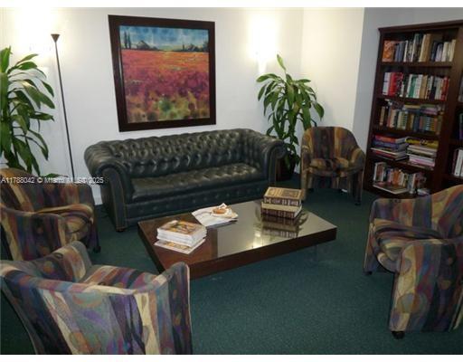 2451 Brickell Ave # 3E
