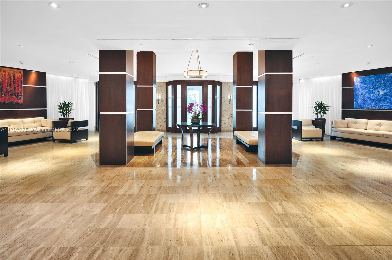 2451 Brickell Ave # 4L