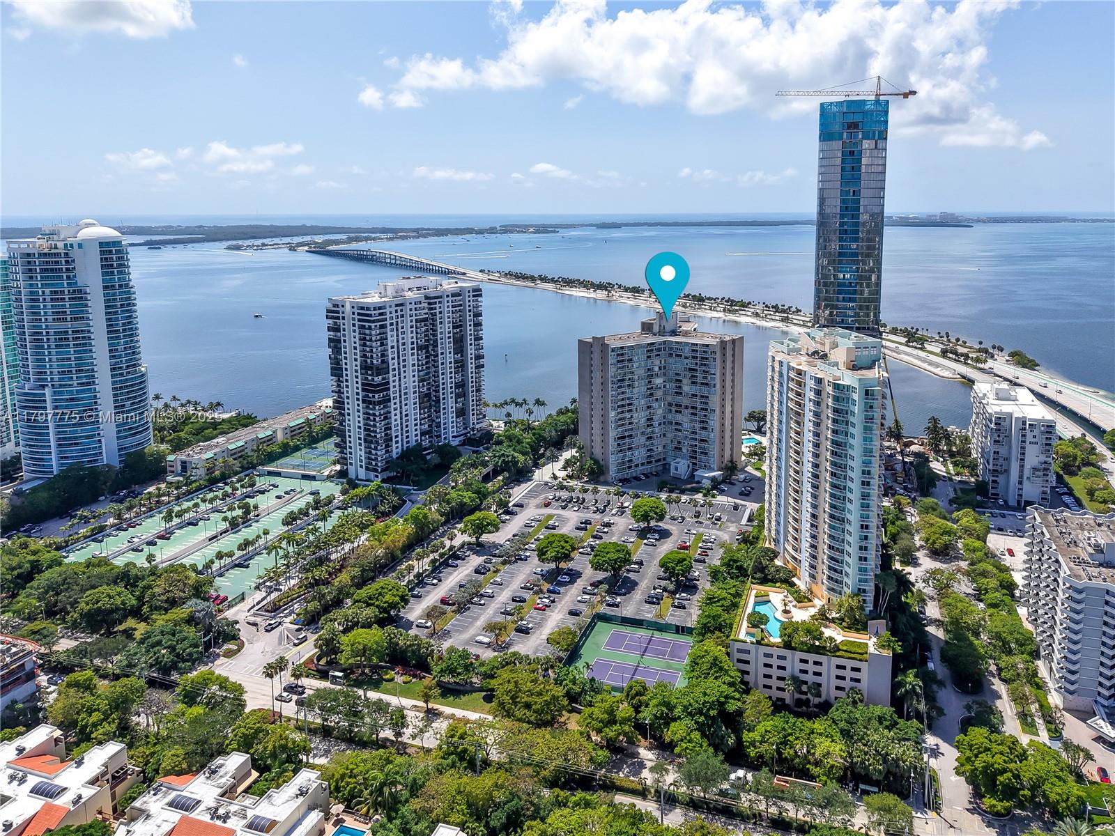 2451 Brickell Ave # 4L