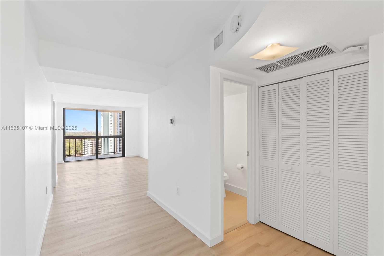 2333 Brickell Ave # 1908