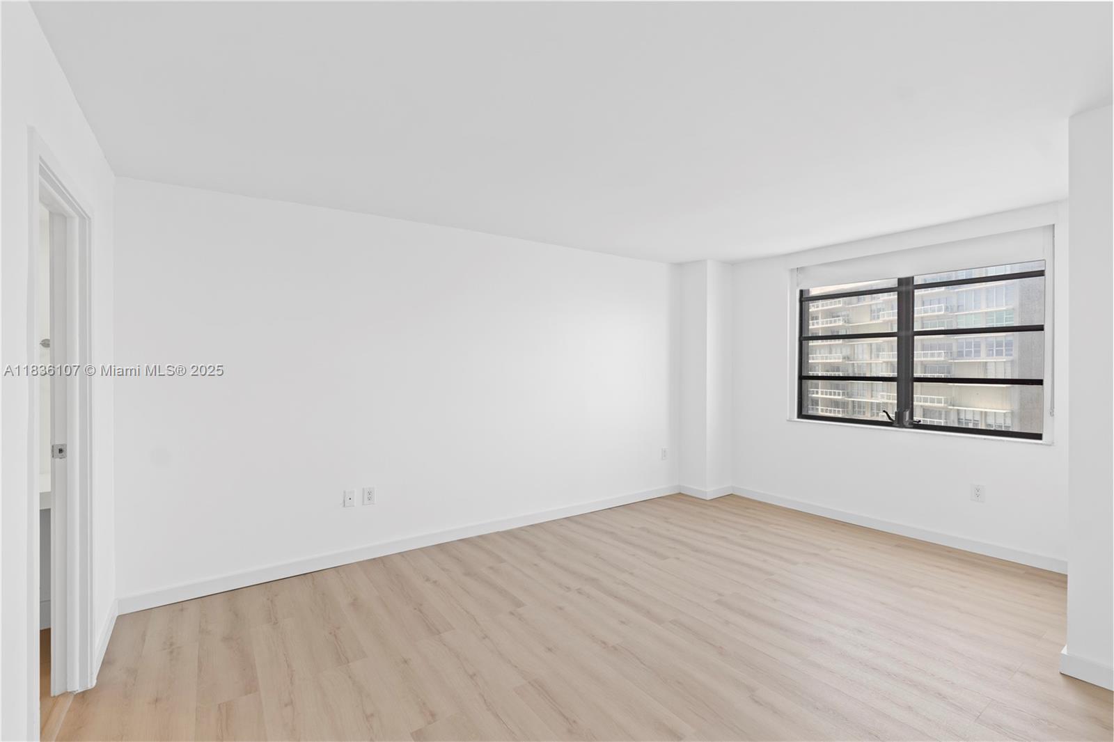 2333 Brickell Ave # 1908