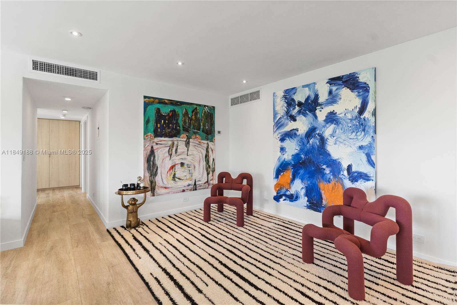 2451 Brickell Ave # 5E