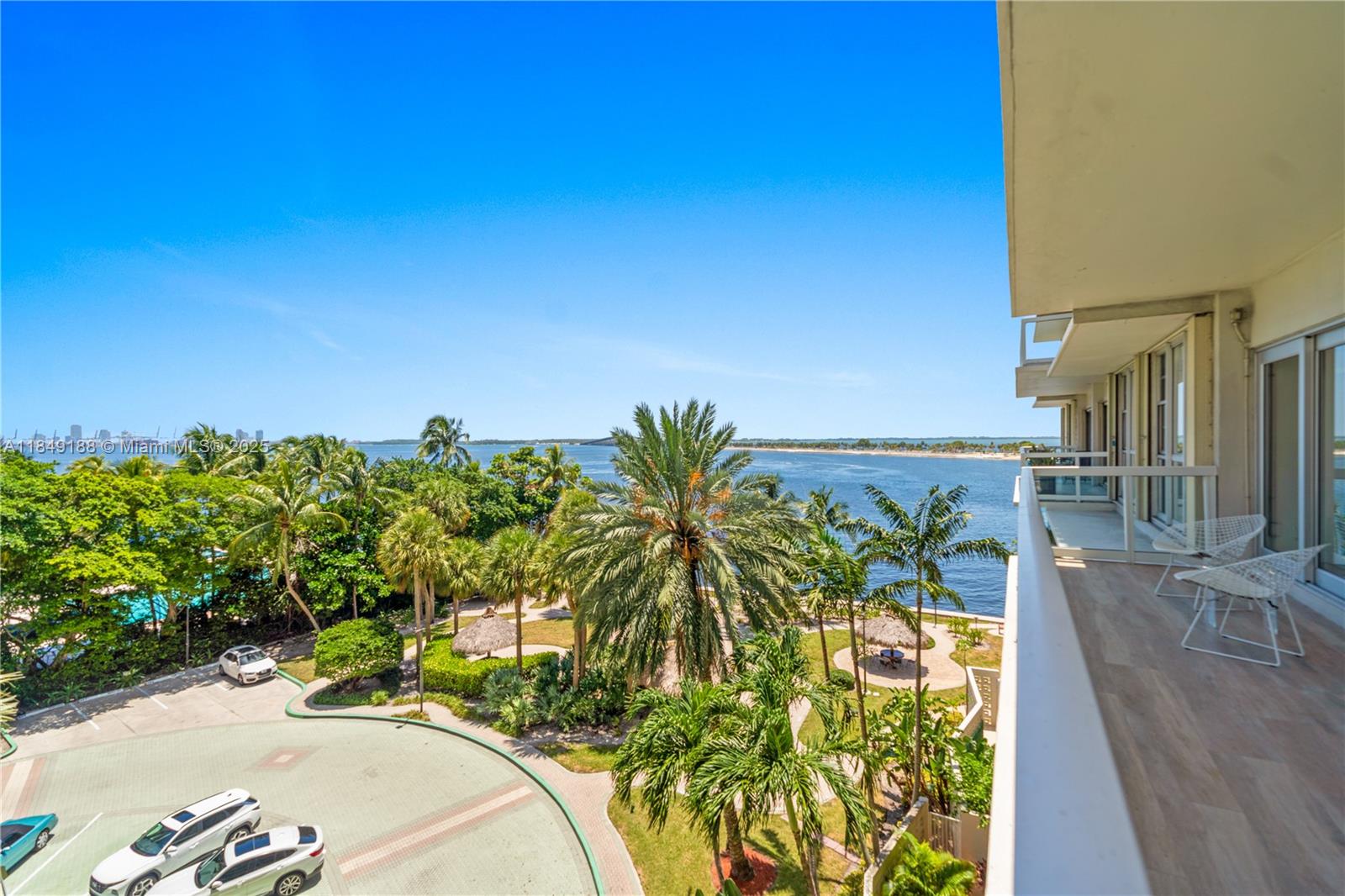 2451 Brickell Ave # 5E
