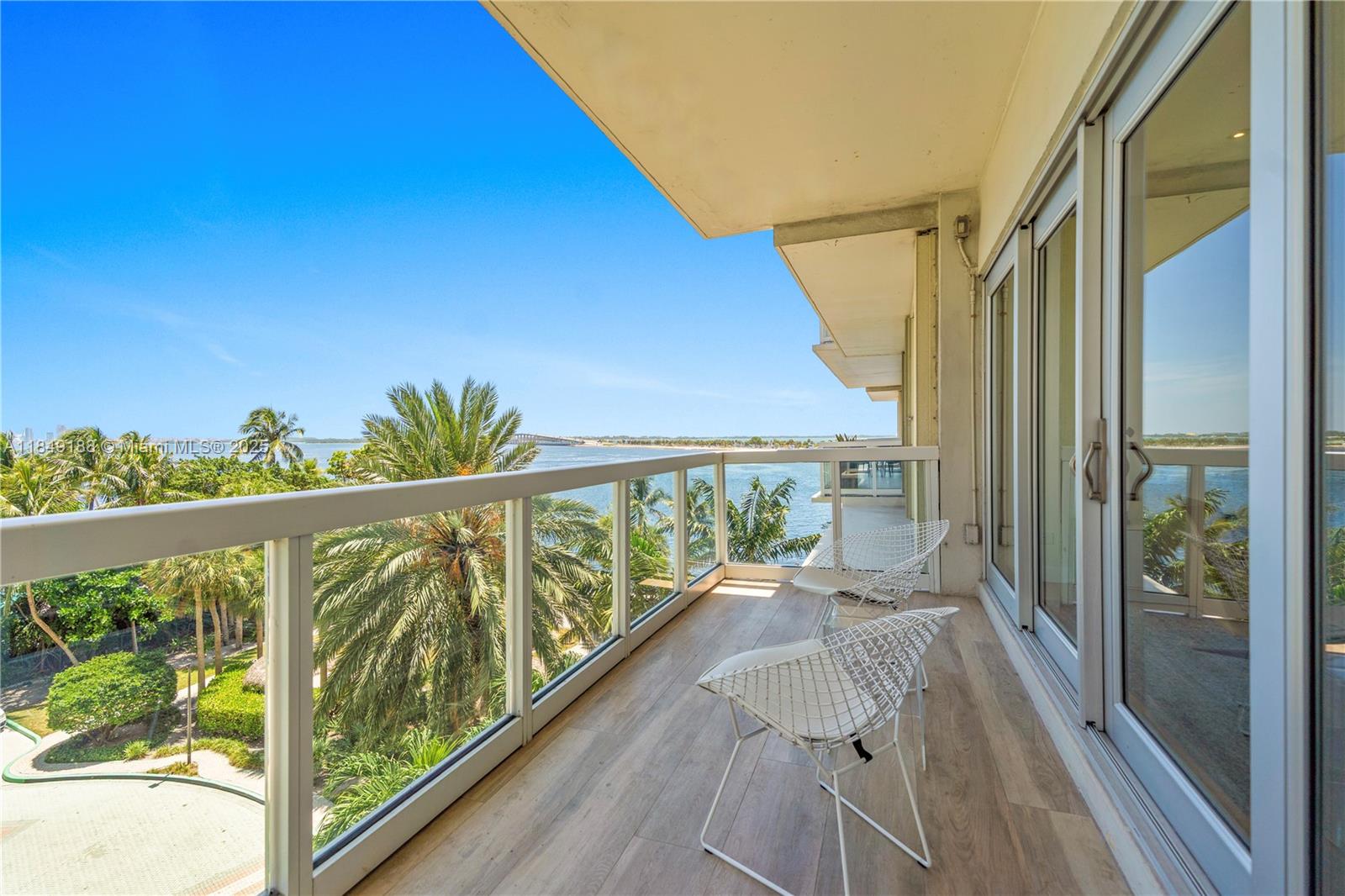2451 Brickell Ave # 5E