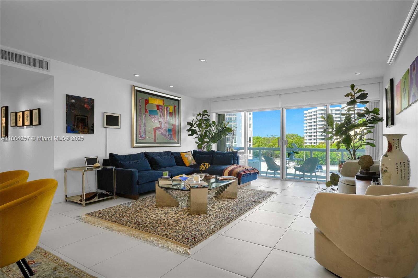2451 Brickell Ave # 4L