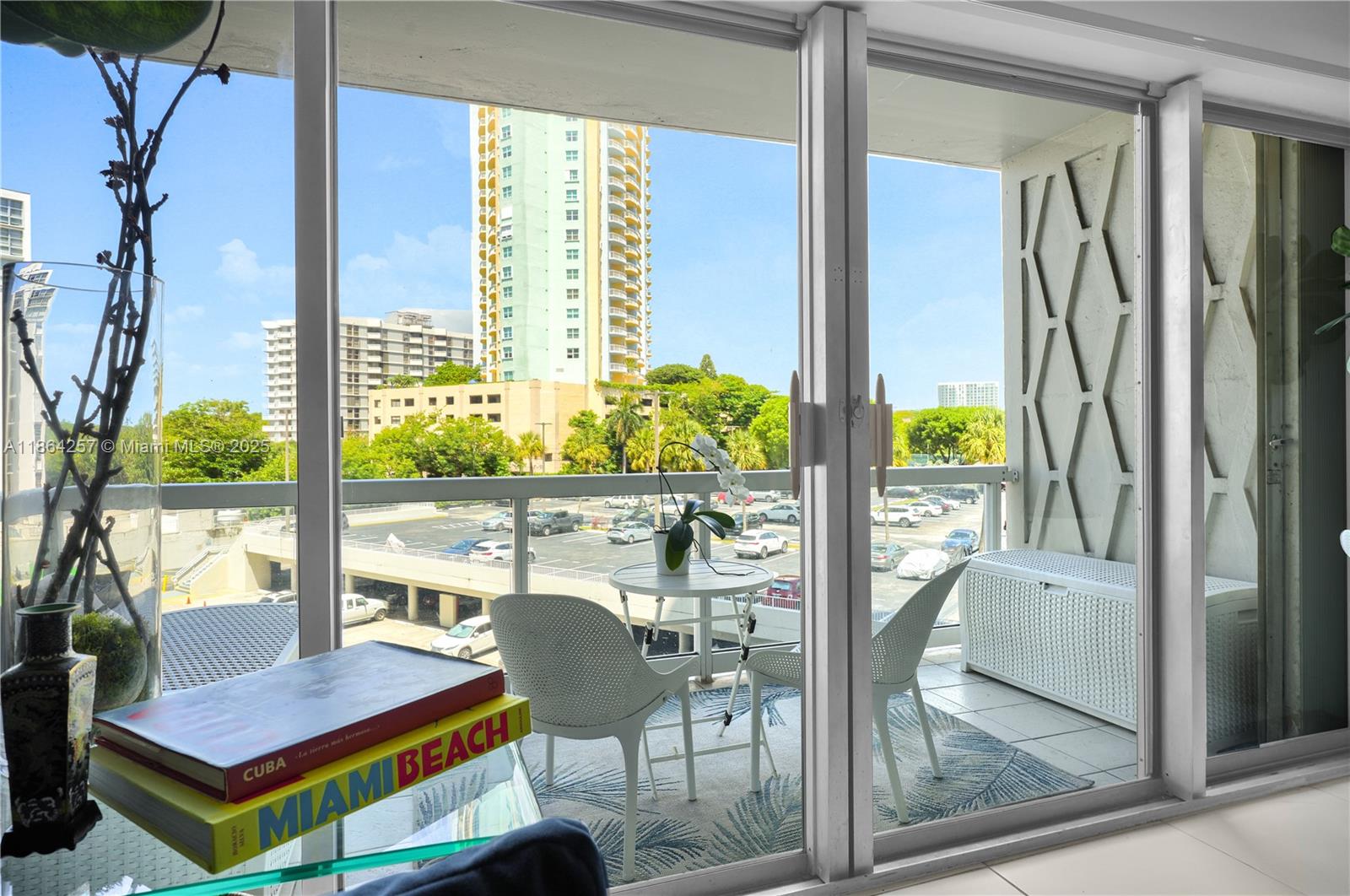 2451 Brickell Ave # 4L