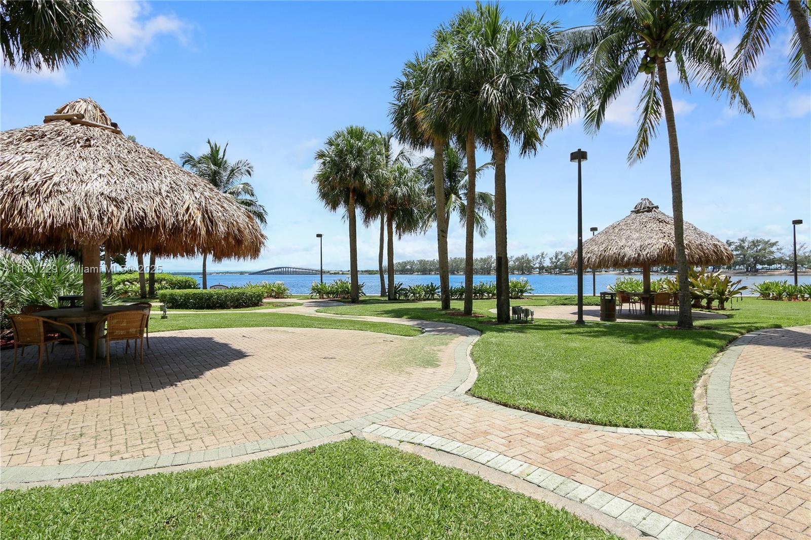 2451 Brickell Ave # 9C