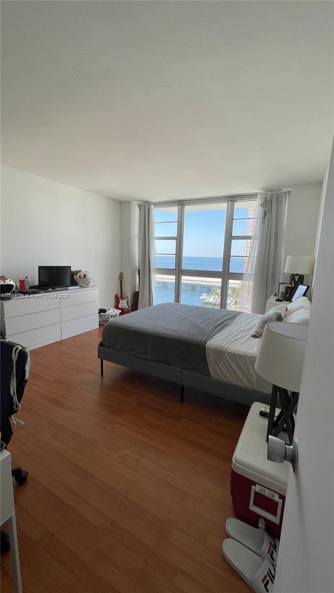 2451 Brickell Ave # 9C