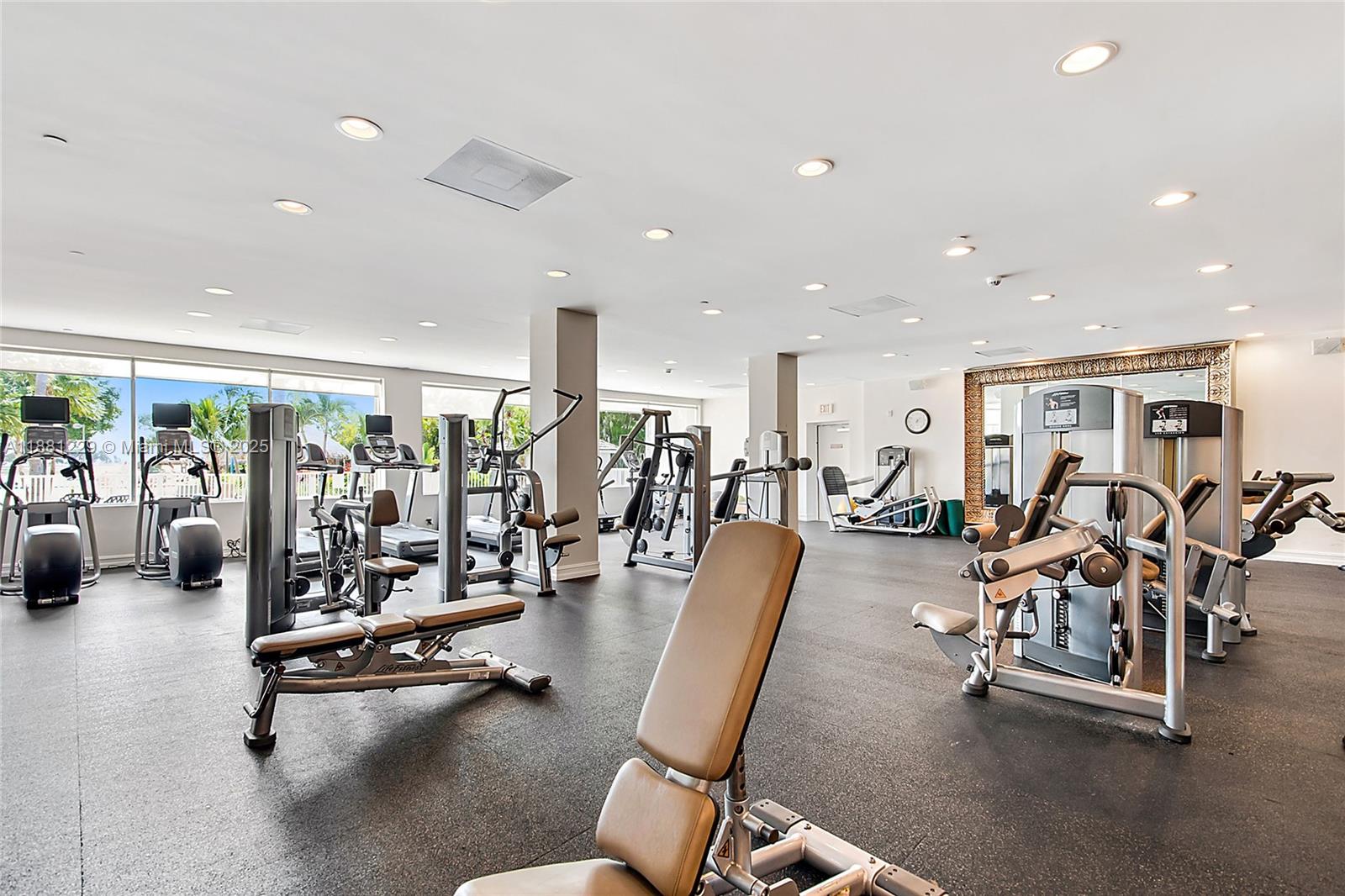 2451 Brickell Ave # 9C