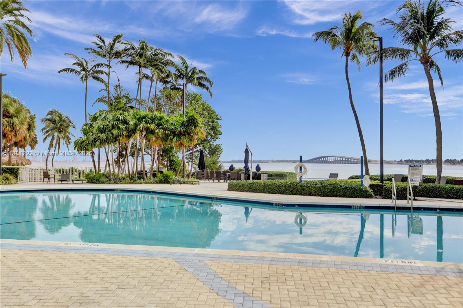 2451 Brickell Ave # 9C