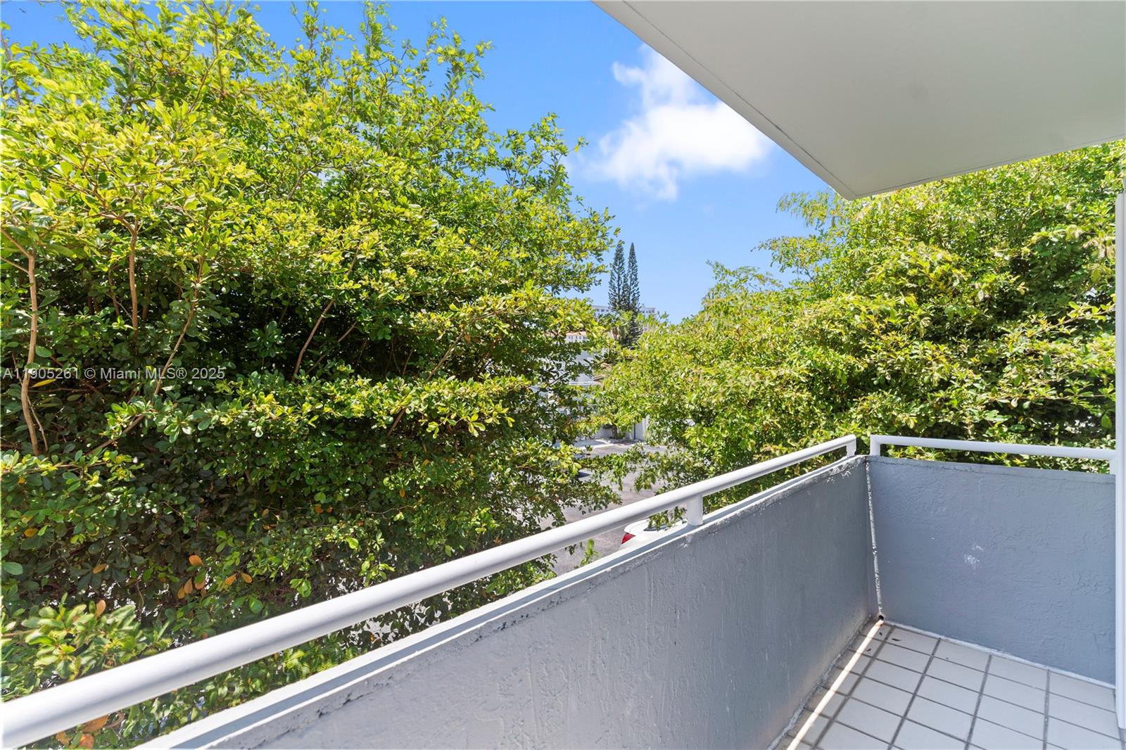 3597 SW 17th St # 3597