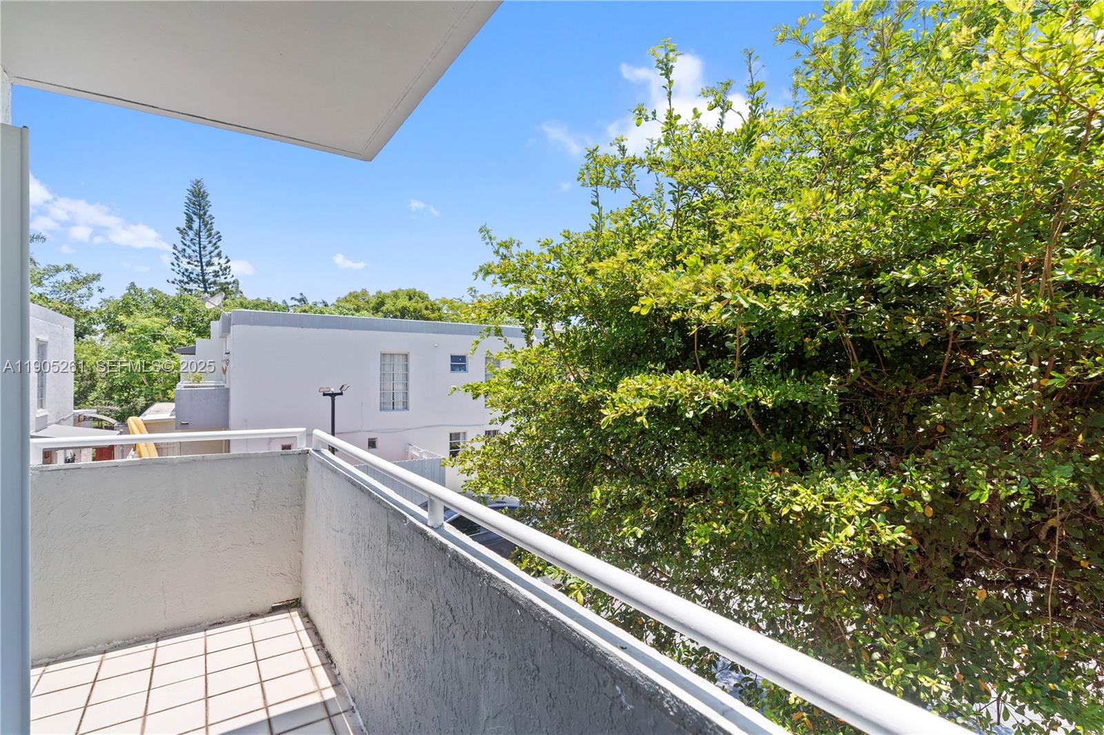 3597 SW 17th St # 3597