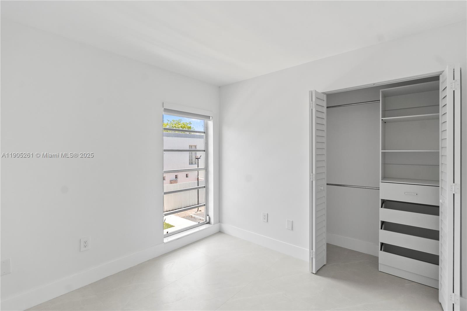 3597 SW 17th St # 3597