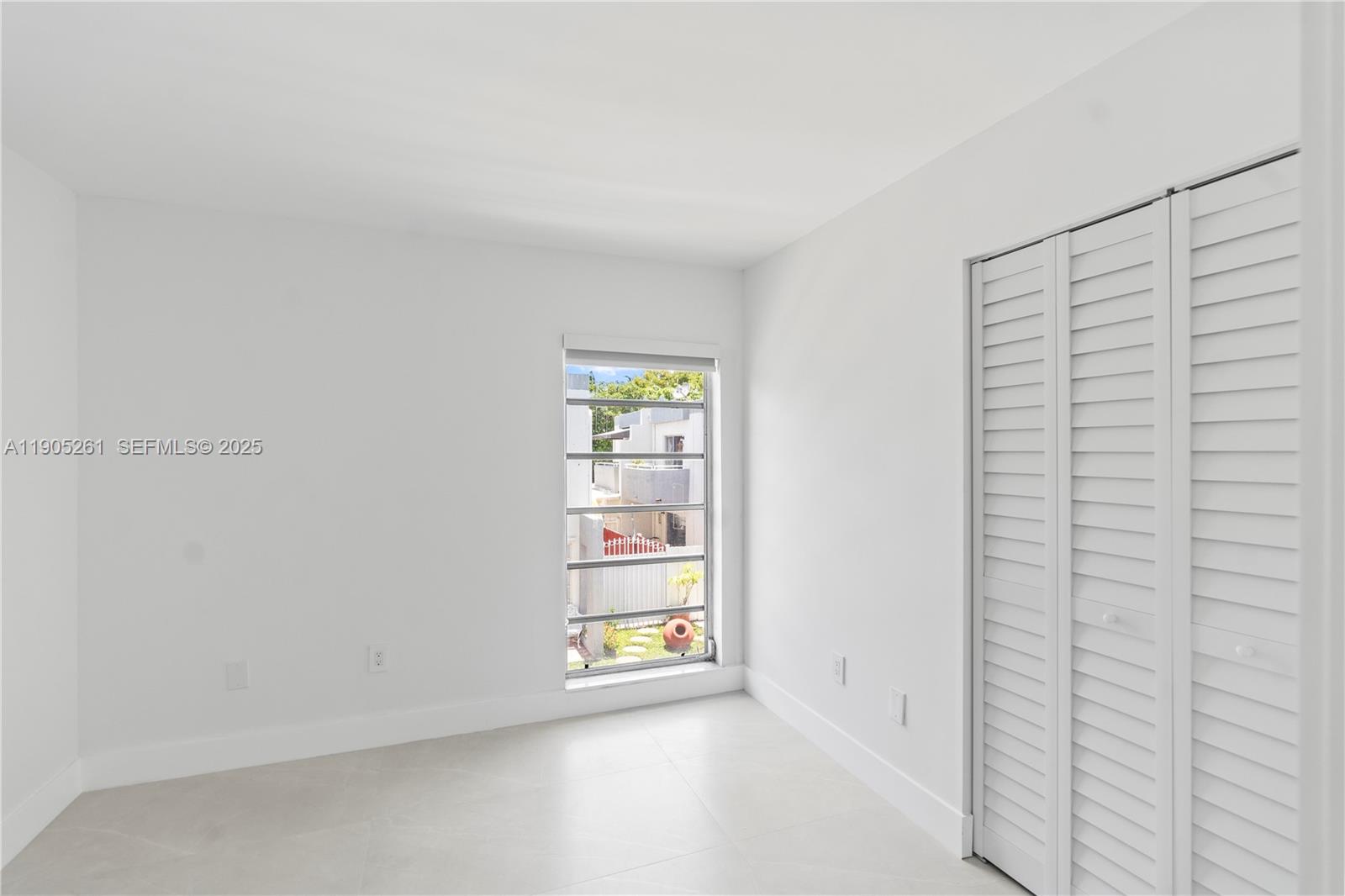 3597 SW 17th St # 3597