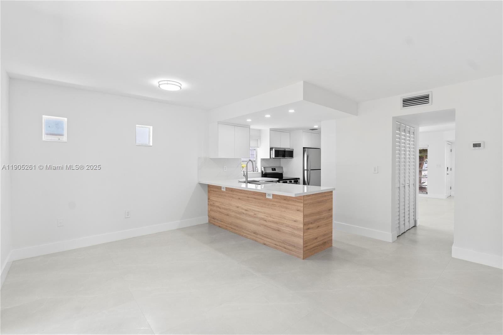 3597 SW 17th St # 3597