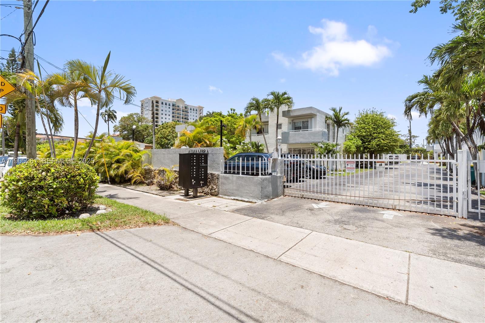 3597 SW 17th St # 3597