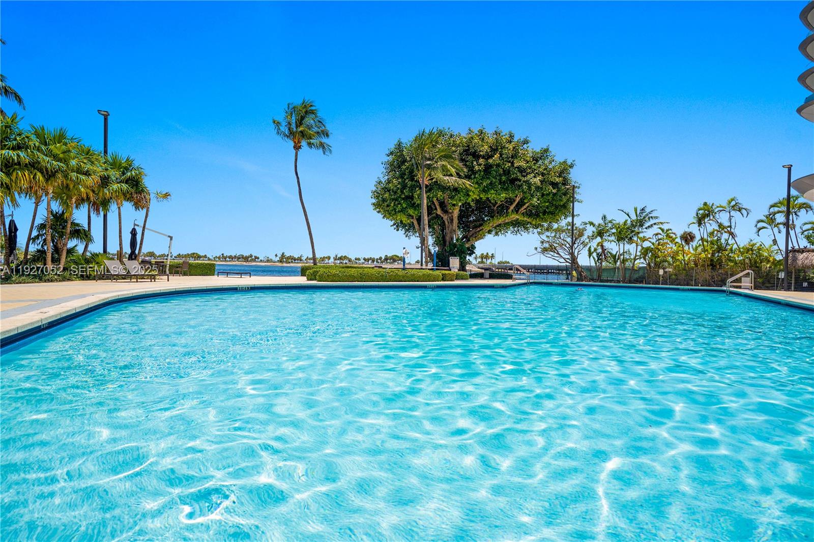 2451 Brickell Ave # 18C