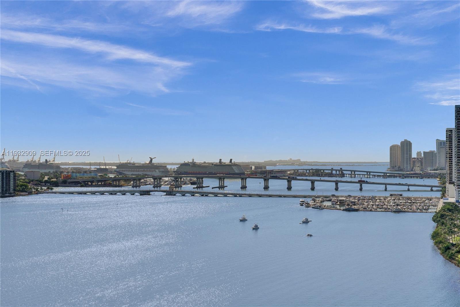 725 NE 22nd St Unit: PH1A