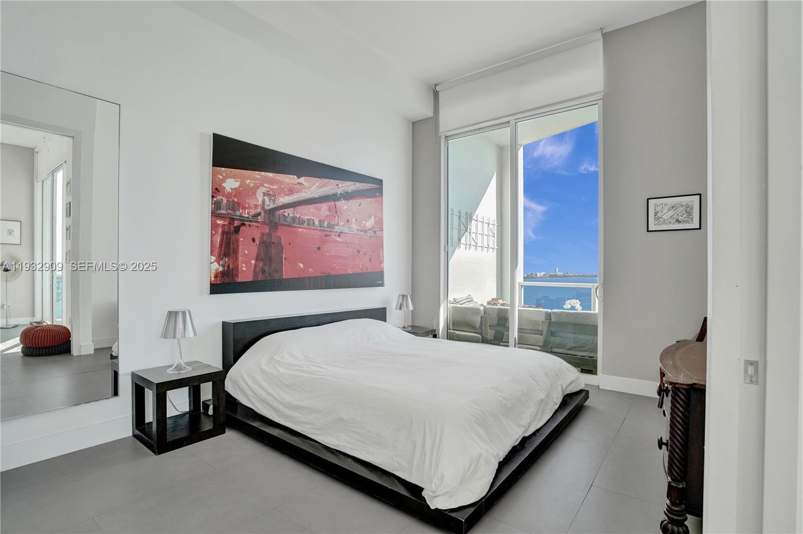 725 NE 22nd St Unit: PH1A