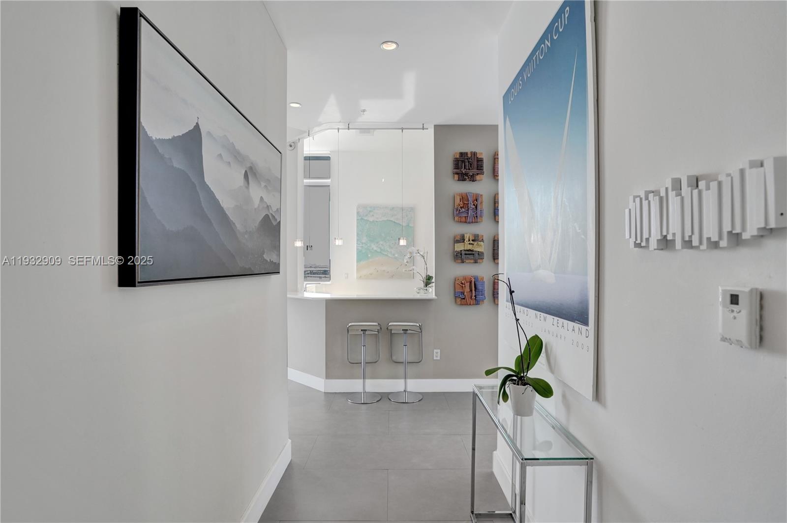 725 NE 22nd St Unit: PH1A