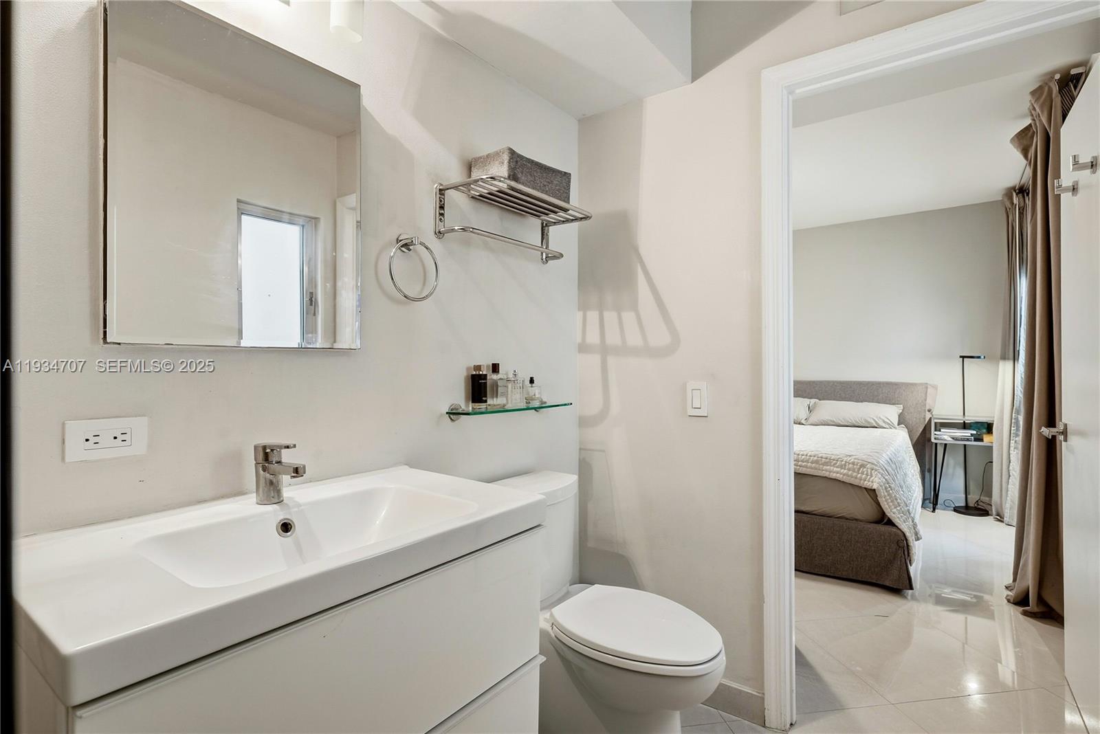 1532 Drexel Ave # 203