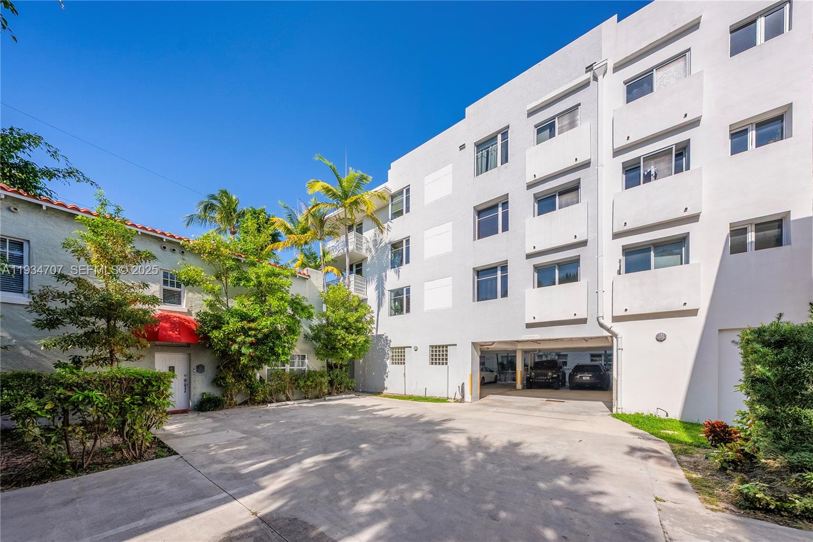 1532 Drexel Ave # 203