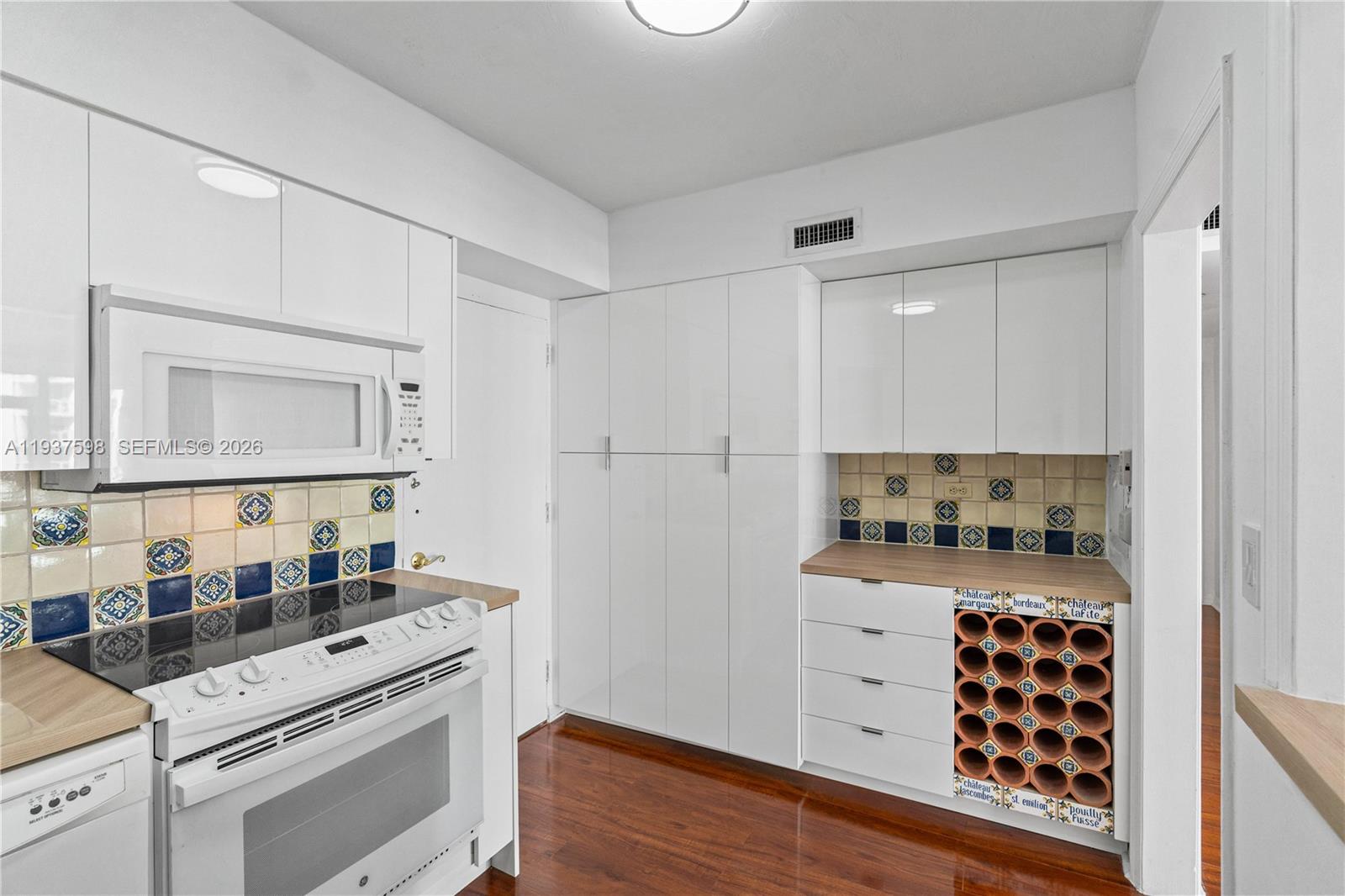 1408 Brickell Bay Dr # 1114