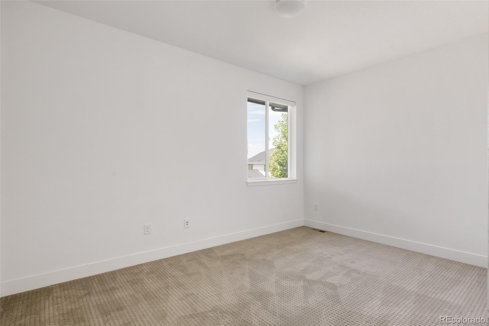 9221 E 52nd Drive