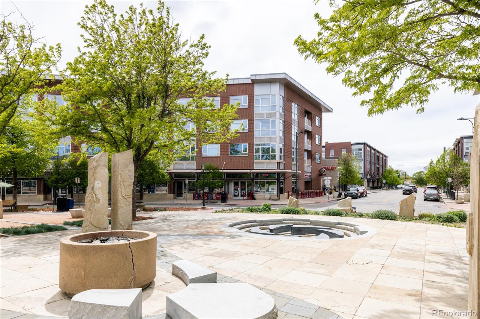 8260 E 36th Avenue Unit: 31