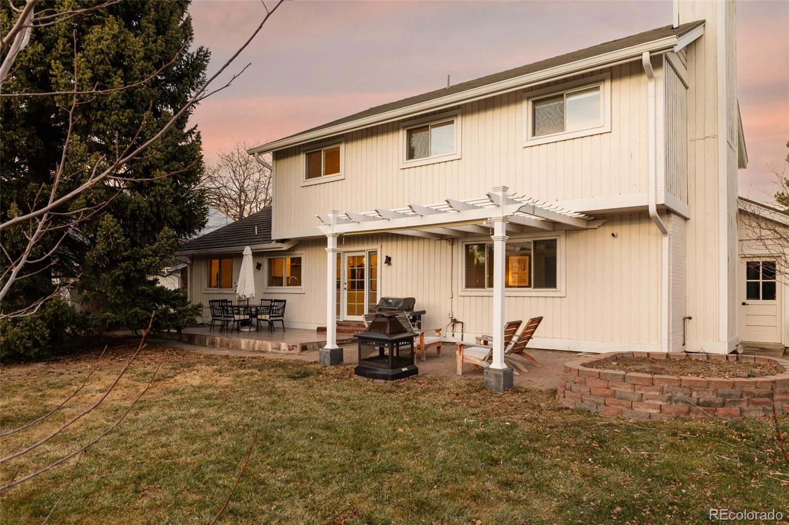 6335 S Geneva Circle