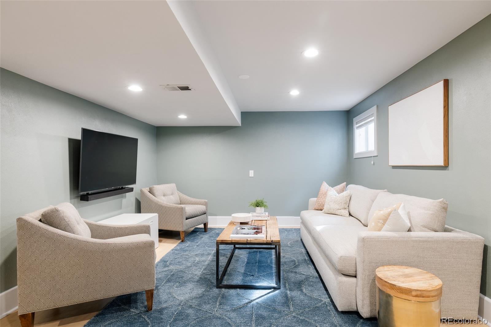 6335 S Geneva Circle