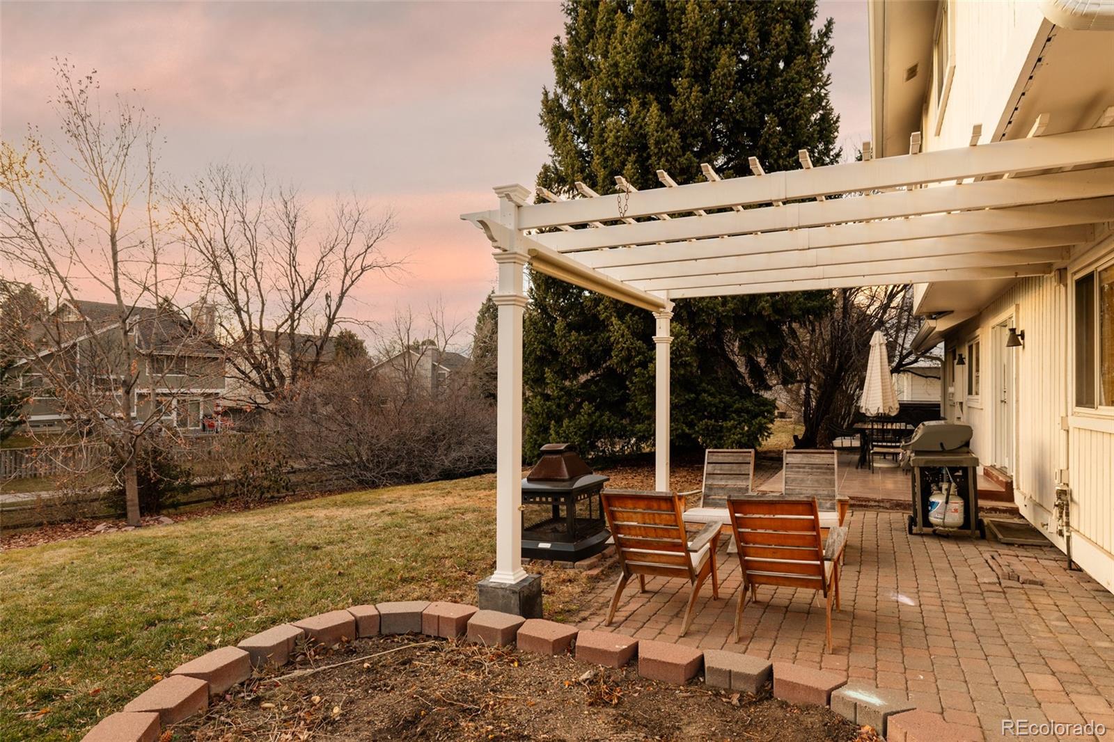 6335 S Geneva Circle