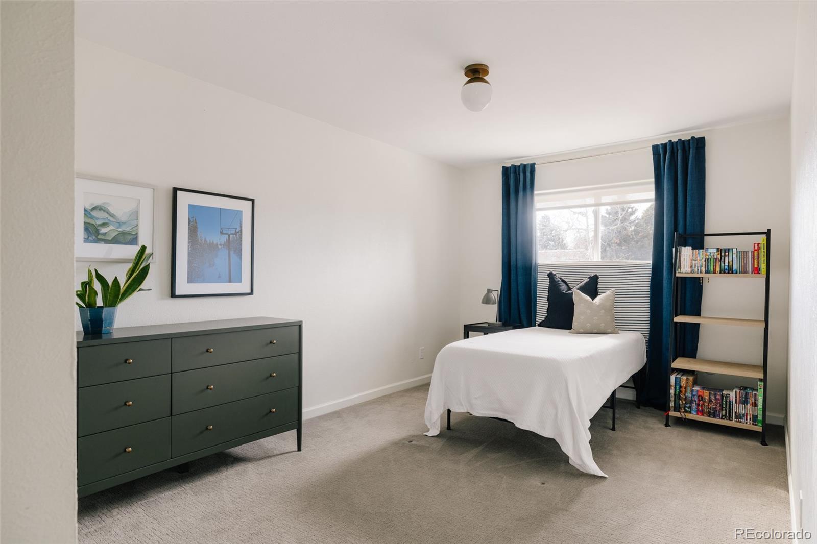 6335 S Geneva Circle