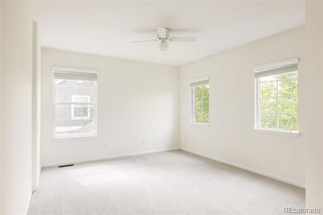 8122 E 6th Place