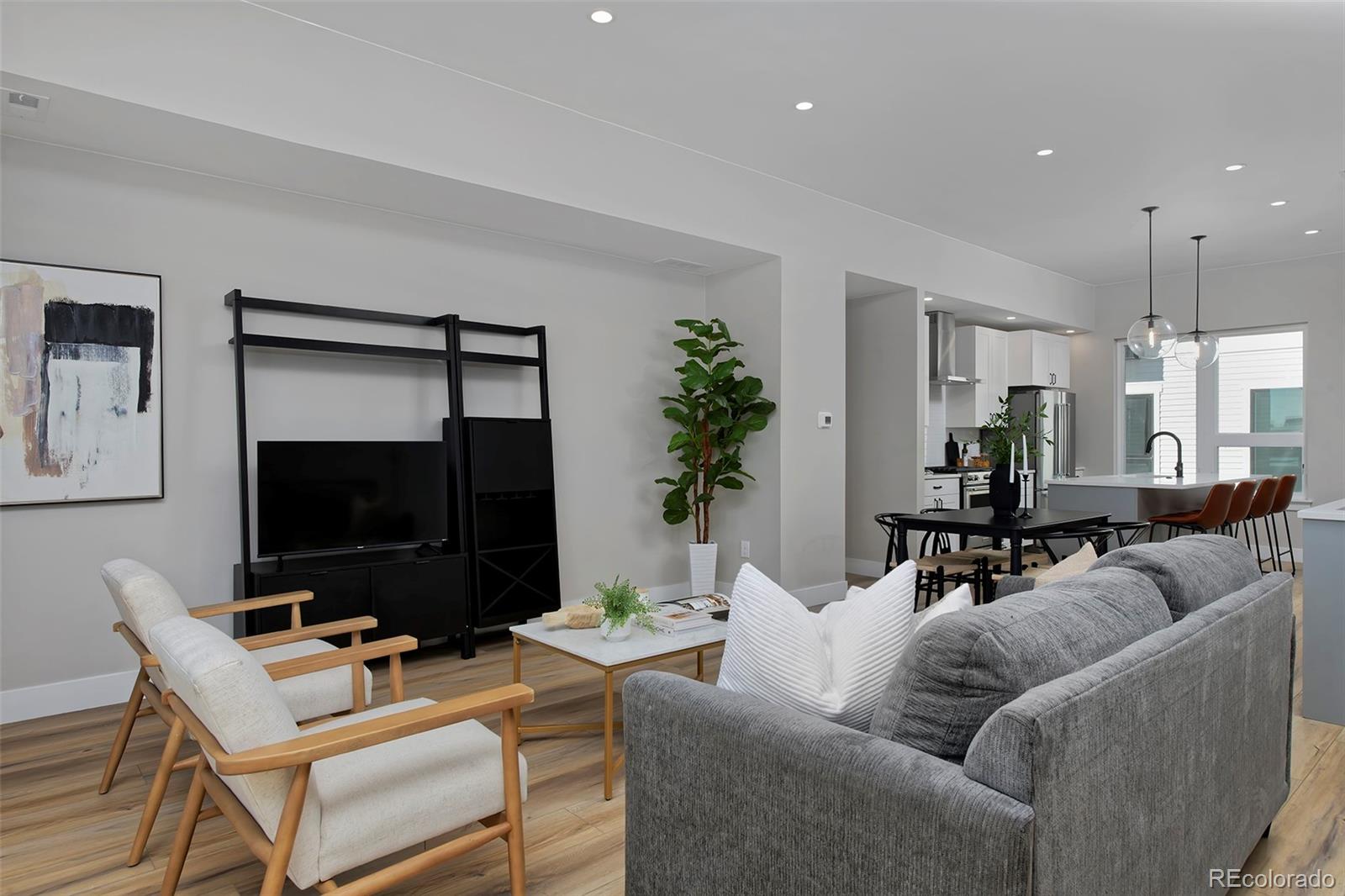8280 E 36th Avenue Unit: 25