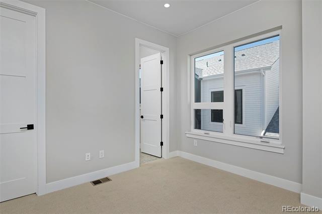 8280 E 36th Avenue Unit: 25