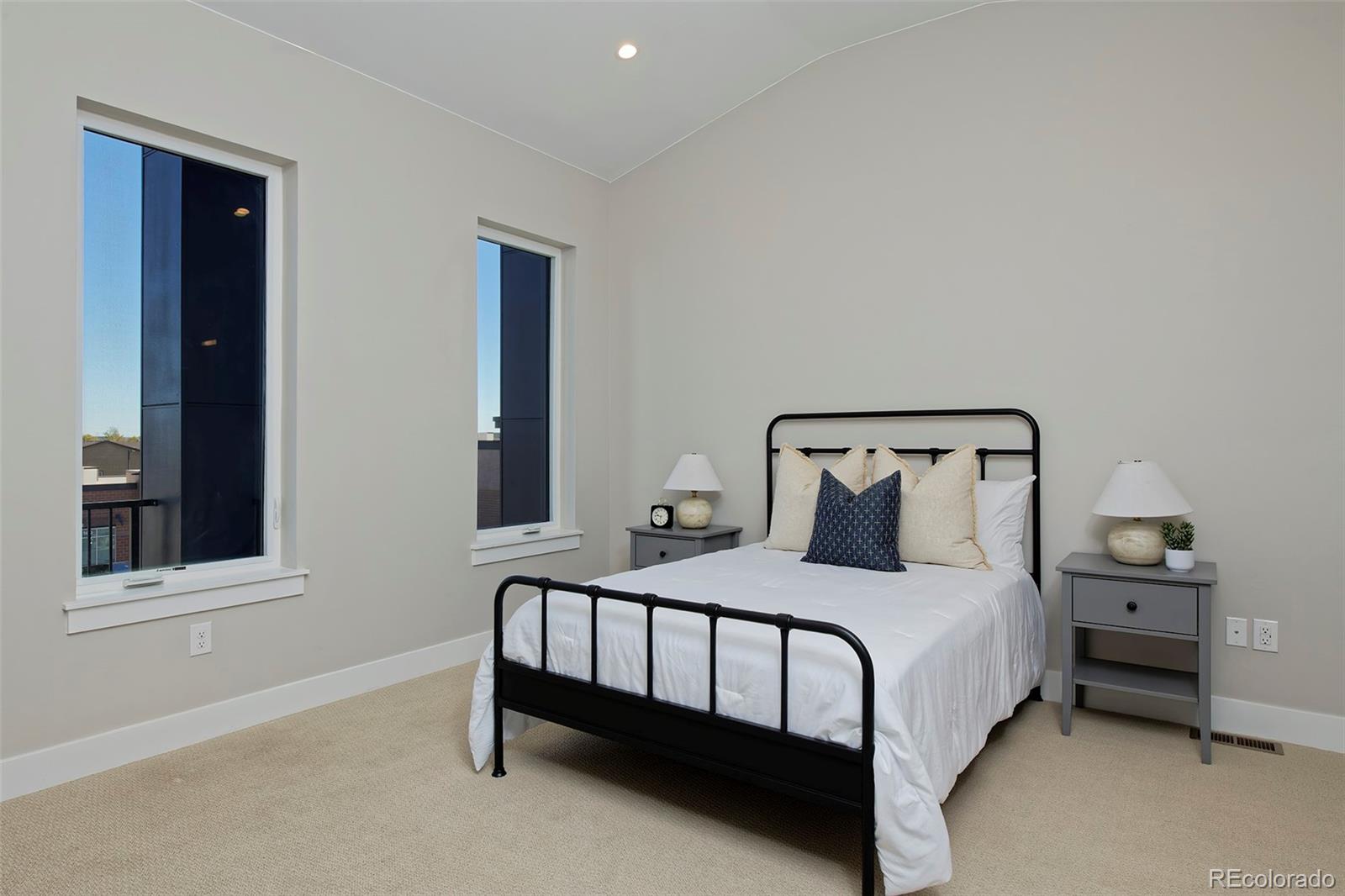 8280 E 36th Avenue Unit: 25