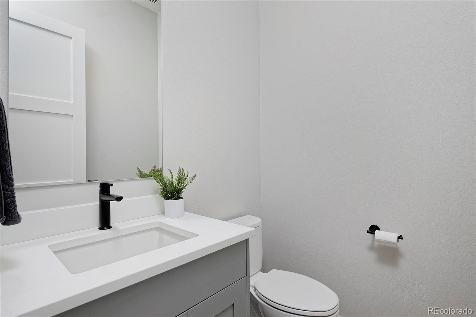 8280 E 36th Avenue Unit: 25