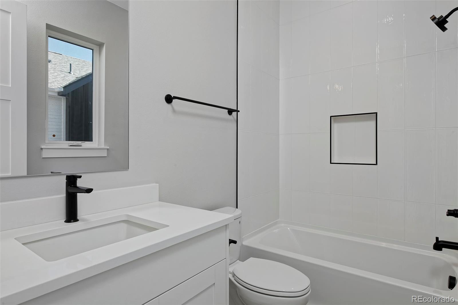 8280 E 36th Avenue Unit: 25
