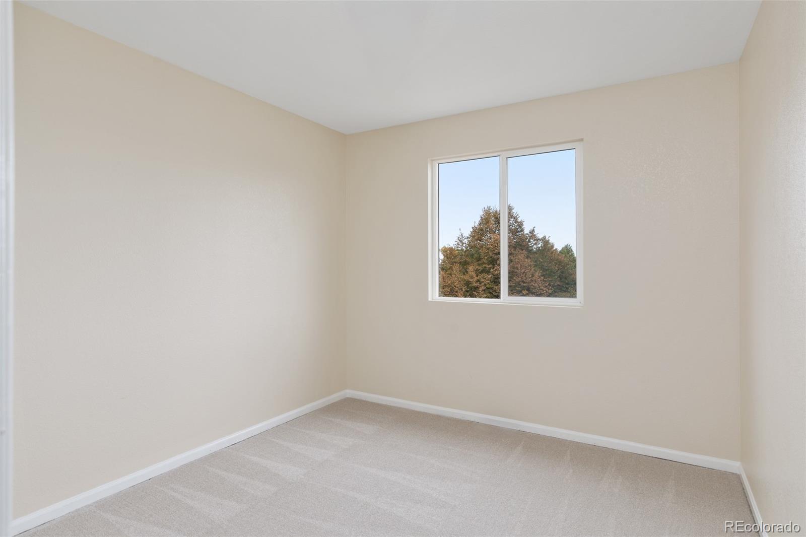 1342 Bluebird Street