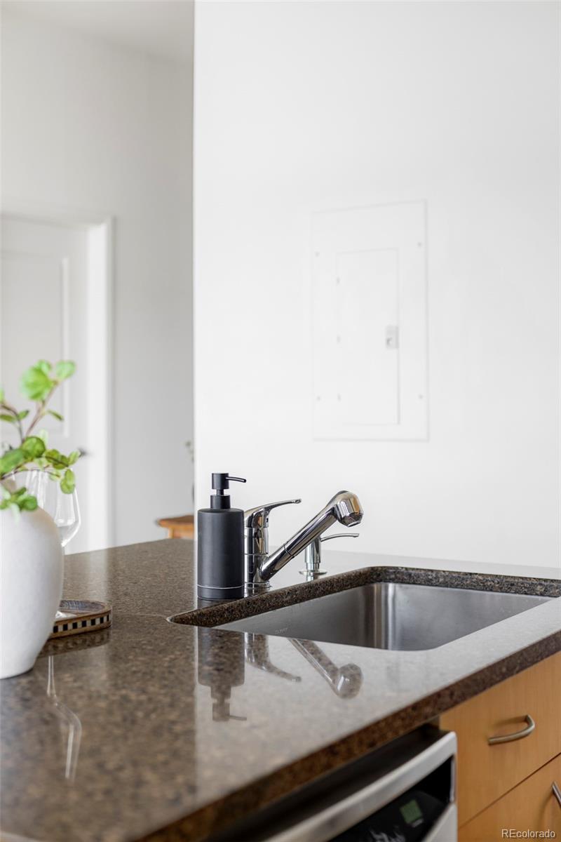 2958 Syracuse Street Unit: 406