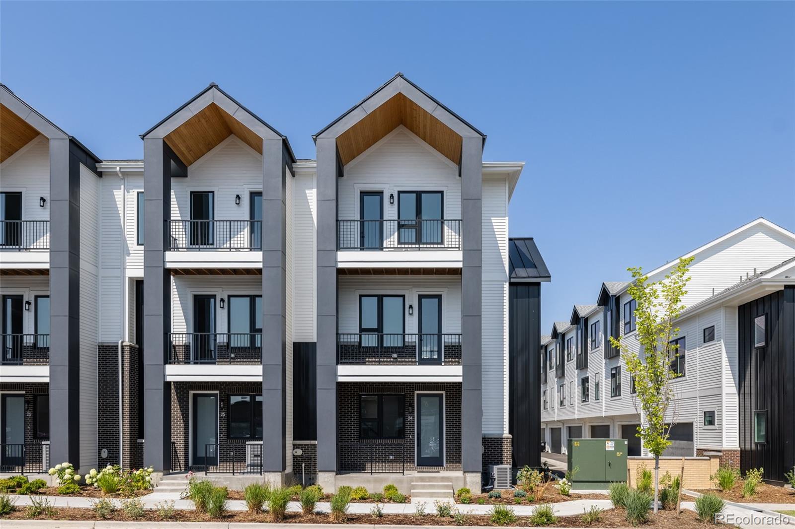 8280 E 36th Avenue Unit: 24