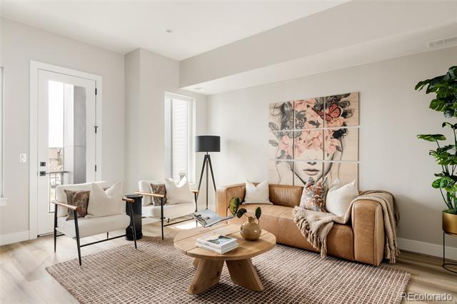 8280 E 36th Avenue Unit: 27