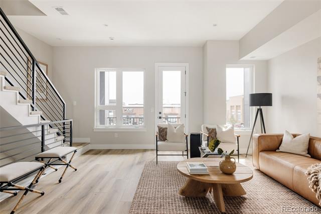 8280 E 36th Avenue Unit: 27